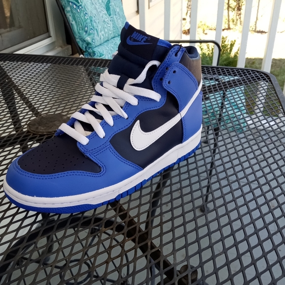 Nike Dunks Royal and Midnight Blue - Picture 3 of 3